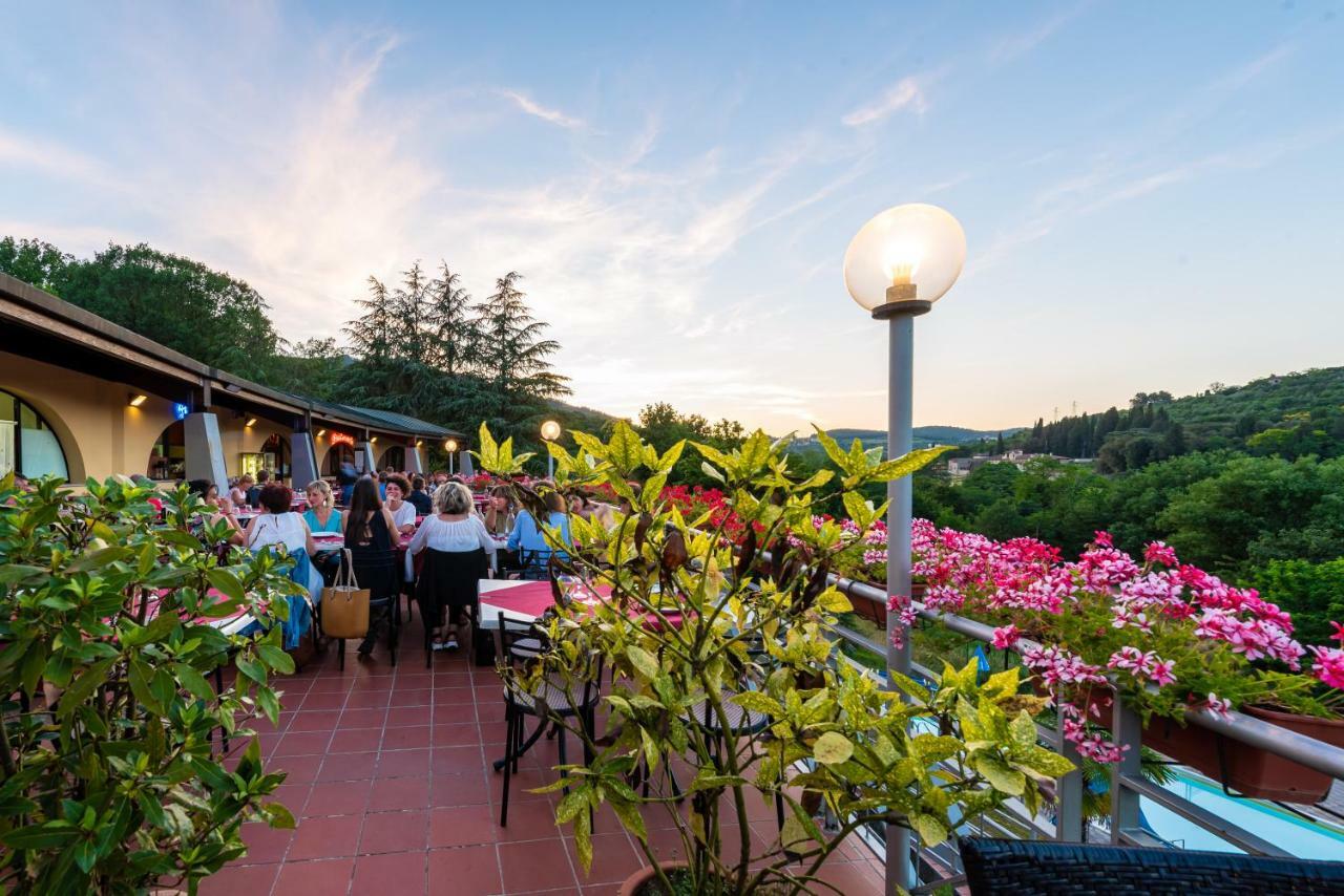 Camping Village Il Poggetto Troghi Exteriér fotografie