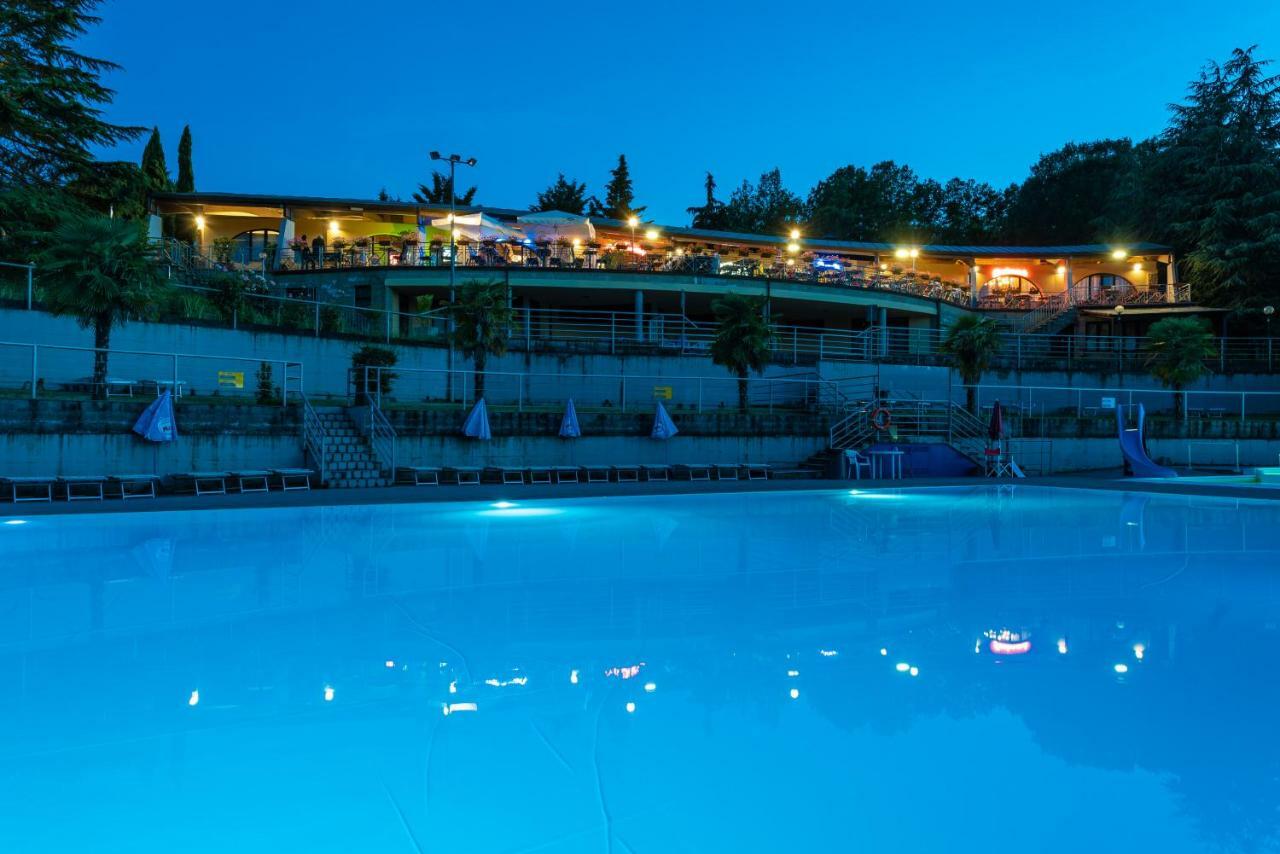 Camping Village Il Poggetto Troghi Exteriér fotografie